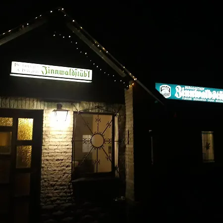 Zinnwaldstubl Hotel *