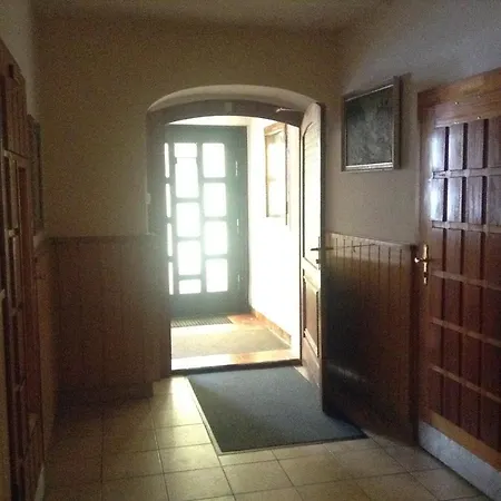Zinnwaldstubl Hotel *